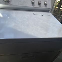 Whirlpool Gas Dryer Large Capacity And Heavy Duty Works Excellent