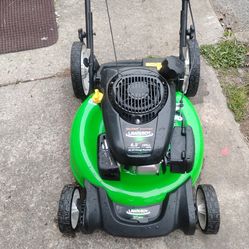 Lawnboy mulching mower like new