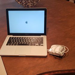 Apple MacBook Pro Model A1278, 13-inc  Mid 2012, 4 GB Ram and 512 GB  HD