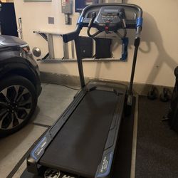 Horizon 7.0 AT Treadmill 