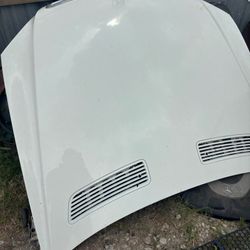 Parts 2008 Mercedes S550 Grille With Hood 650.00 Also Hinges 
