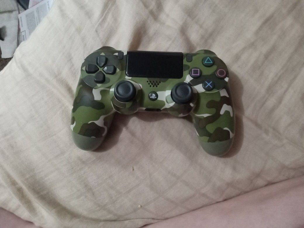 Camouflage PS4 Controller 