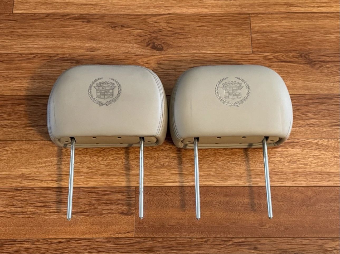 OEM 1999~2000 Cadillac Escalade Tan Leather Left Right Seat Headrest Pair Set