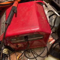 Lincoln. 225. Arc Welder
