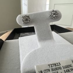 14k WG 1.00 Carat Diamond Earrings 
