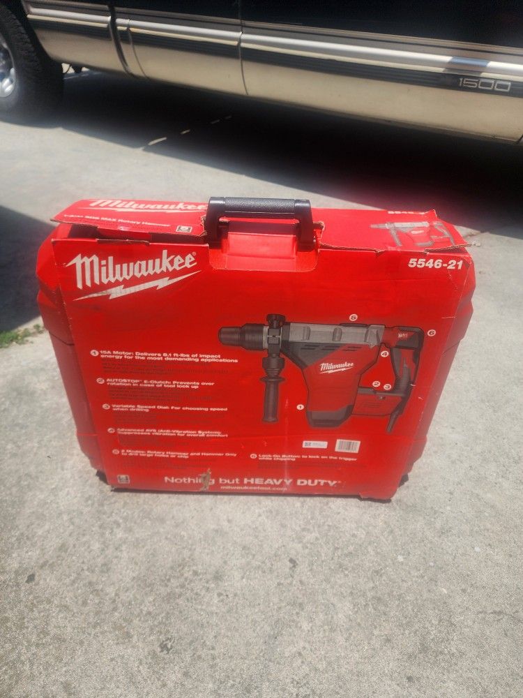 Milwaukee
1-3/4 in. SDS-MAX Rotary Hammer
