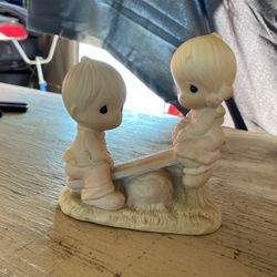 Precious Moments Figurines 