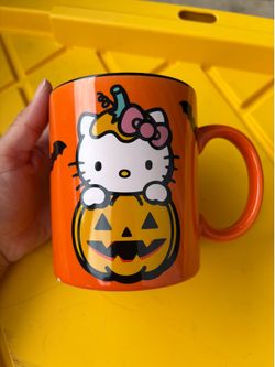 Halloween Hello Kitty Cup