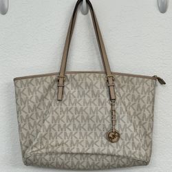 Used Michael Kors Jet Set Tote Travel Shoulder Bag Vanilla Color Handbag Purse  $55 