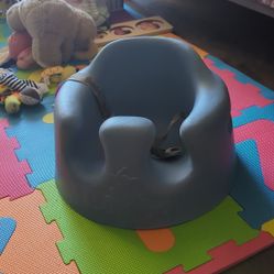 Bumbo infant floor seat