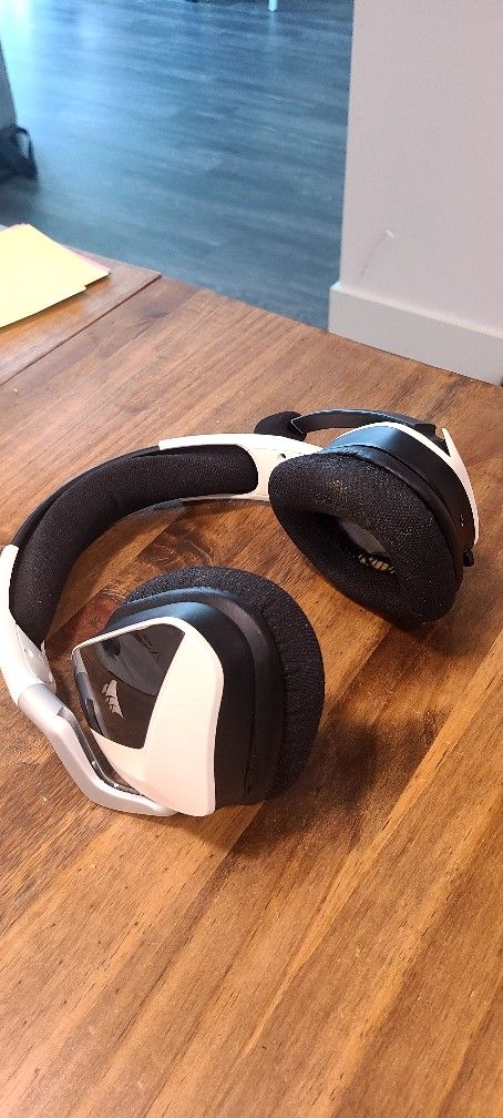 Corsair VOID RGB Elite Wireless Premium Gaming Headset with 7.1 Surround Sound