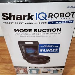 Shark   IQ Robot Self-Empty XL vacuum cleaner 