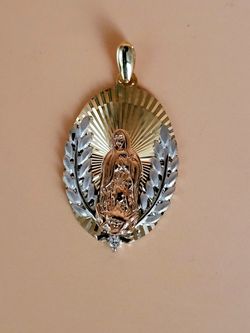 14k Gold virgen de Guadalupe pendant