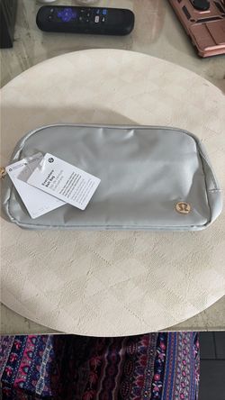 Lululemon Everywhere Belt Bag
