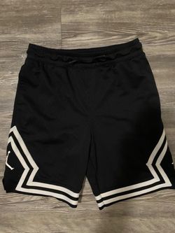 Boys basketball shorts size large