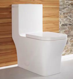 New in Box Swiss Madison 1-Piece 1.1/1.6 GPF Dual Flush Square Toilet in White