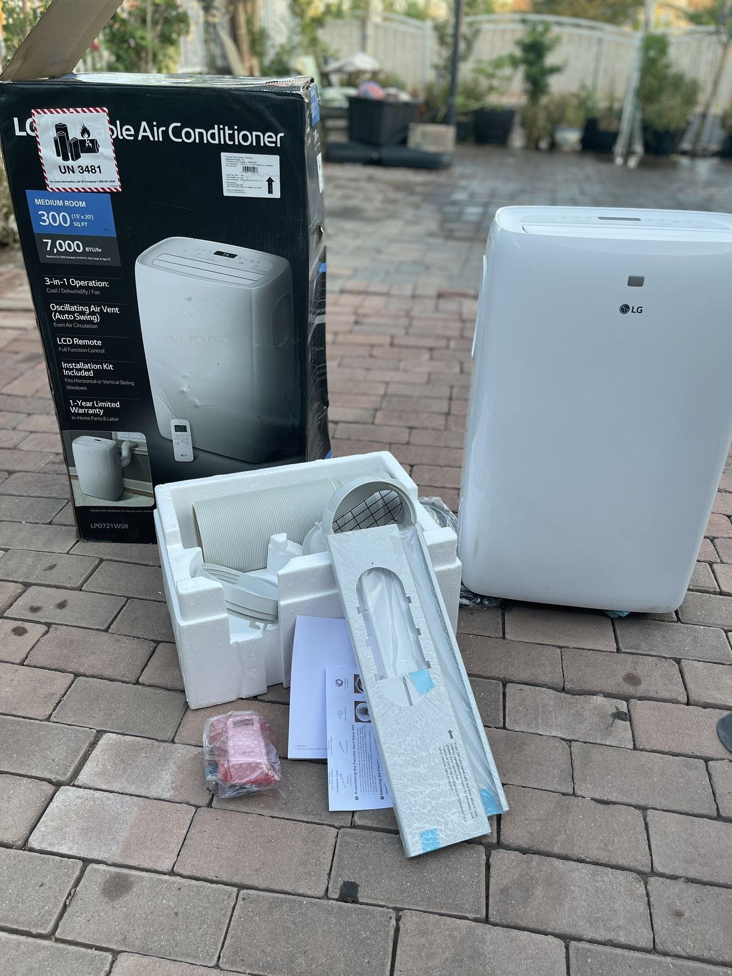 LG LP0721WSR 7,000 BTU (DOE) 115-V Portable Air Conditioner Cools 300 Sq. Ft.