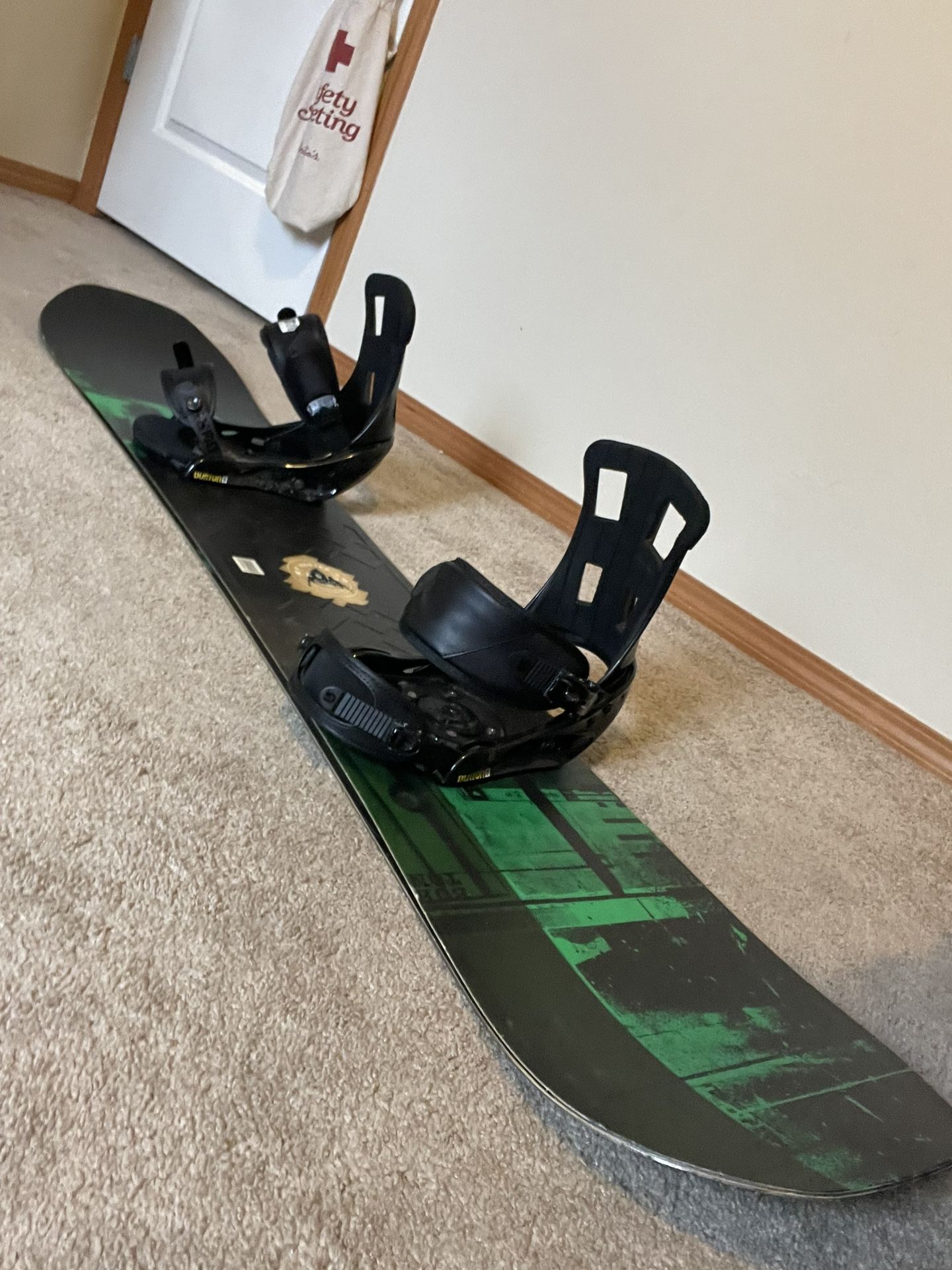 Burton Radius Snowboard 160W With Burton Bindings for Sale in Portland