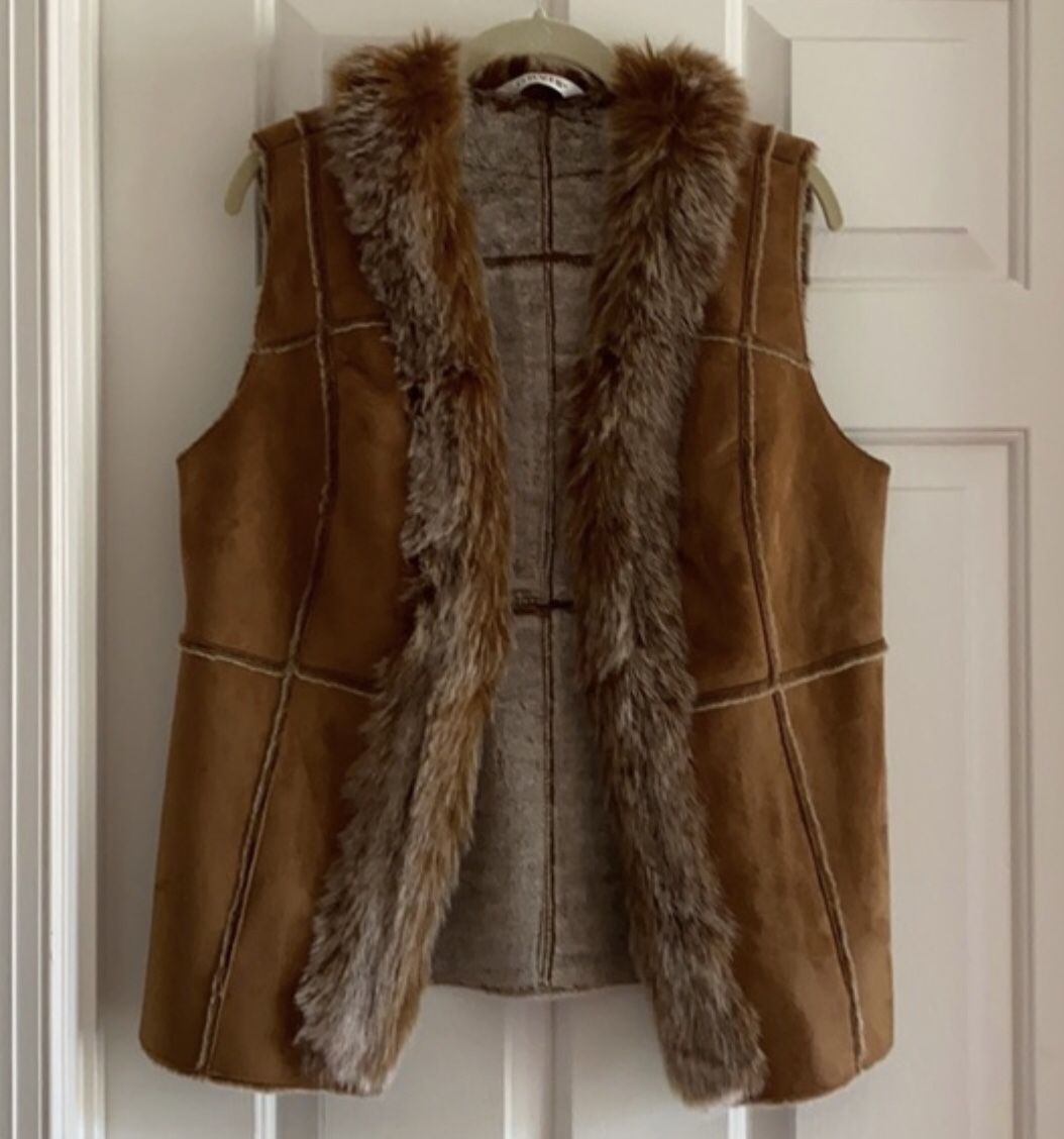 Orvis Faux Fur & Suede Vest Medium