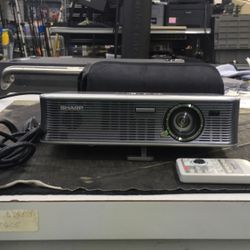 Notevision Sharp Projector
