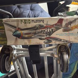 Vintage Comet “Super Stars” P-51D Mustang – True Scale Flying Model – New in Box
