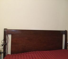 Queen Wood Bed frame 