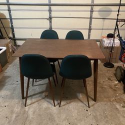 Kitchen Table With 4 Chairs