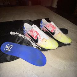 Nike Neymar Jr. x Mercurial Vapor 13 Academy MG Jogo Prismatico