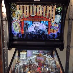 HOUDINI PINBALL MACHINE BY AMERICAN PINBALL