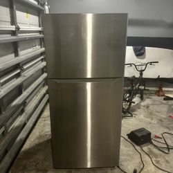 Insignia Refrigerador 