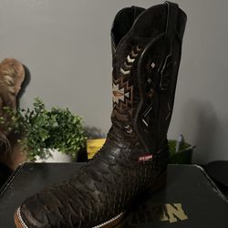 Python Boots 