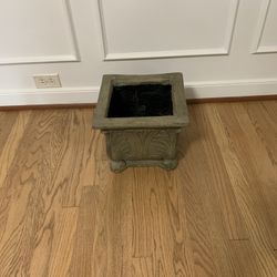 Plant Pot  to hold a tree for lights