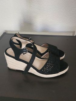 Woman's Sandals Size 8