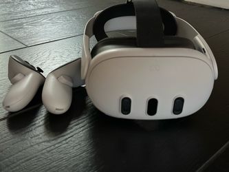 Meta Quest 3 VR Headset with Elite Strap + Carrying Case
