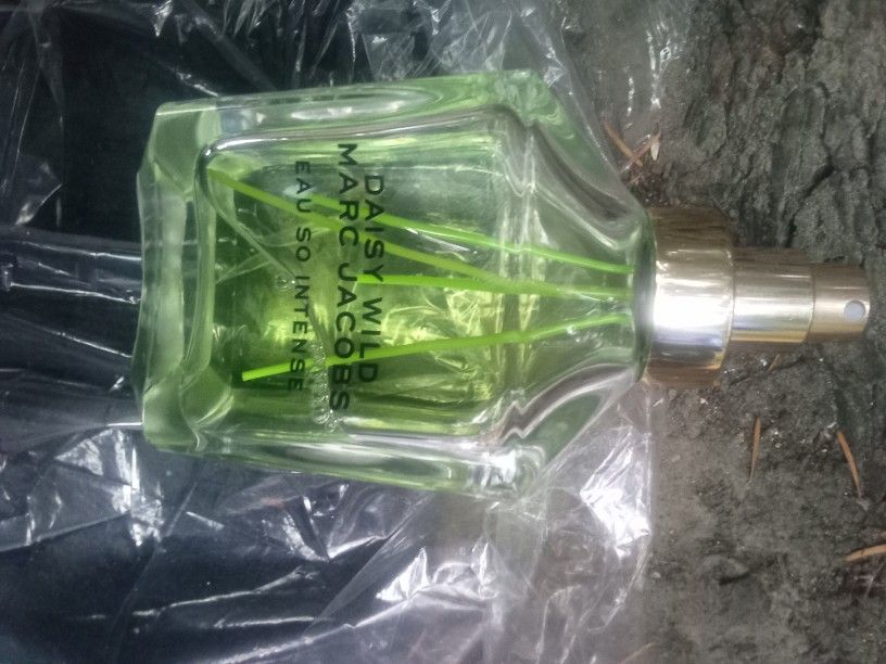 Daisy Wild Marc Jacobs 3.3 Fl Oz