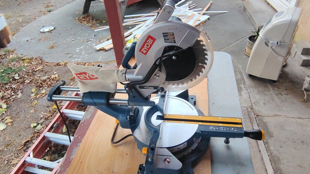 Ryobi 10" Sliding TSS100L1 Miter Saw w/ Laser