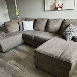Sectional Couch 