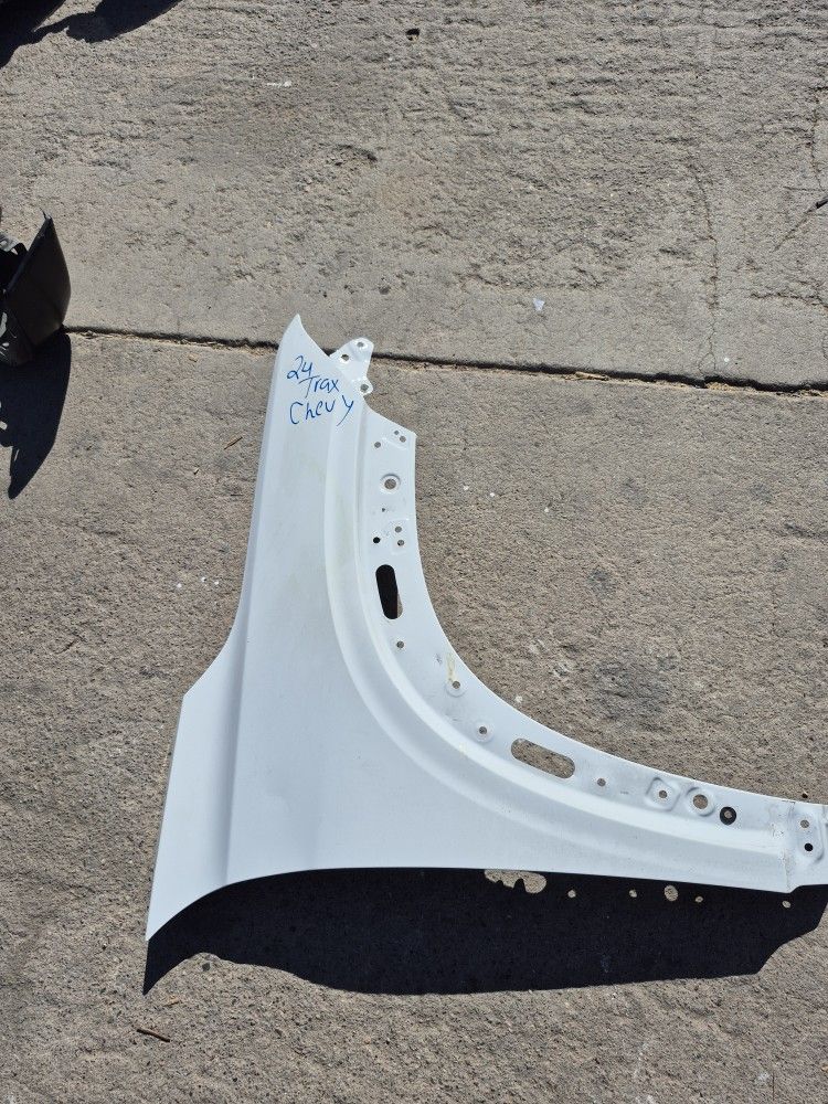 Chevy Trax Right Fender Oem