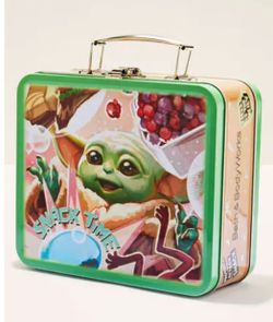 STAR WARS- MAY 4TH EXCLUSIVE DROP ✨ GROGU SNACKBOX LUNCH TIN- Bath & Body Works