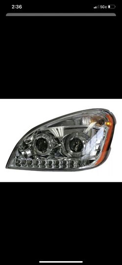 Cascadia L side headlight