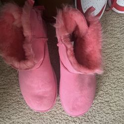 Pink Uggs 