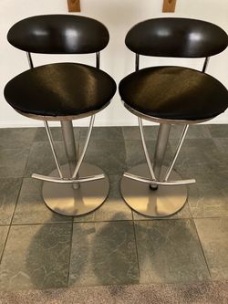 Set of 2 Modern Bar Stools with Back MAKE OFFER