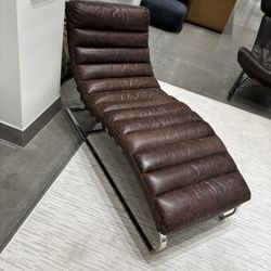 Leather Lounge Chair 
