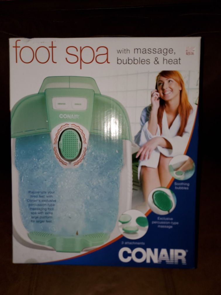 Conair Foot Spa/Pedicure Spa with Massage Bubbles ~ Includes 3 Attachments