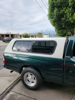 Camper shell