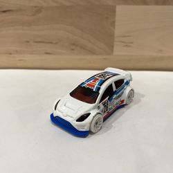 2011 Mattel Hotwheels 1/64 ‘12 Ford Fiesta 1186 MJ, I, NL Arctic Racer 5000 Club 