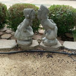 Cement Dutch statues very heavy 21 inches inches