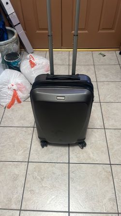 20 inches carry on Ricardo luggage
