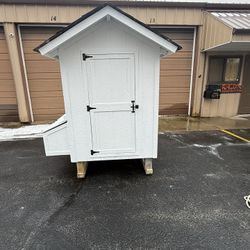 4x4 LP Smart Side Gable Roof Chicken Coop