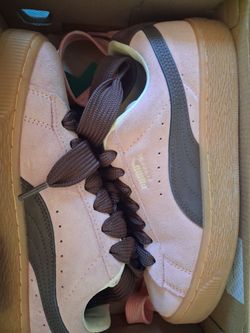 Girl shoes